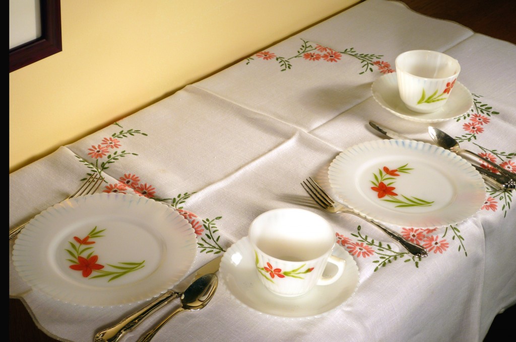 Petalware Monax Fleurette Depression Glass Table http://www.tias.com/9594/InventoryPage/1994124/1.html