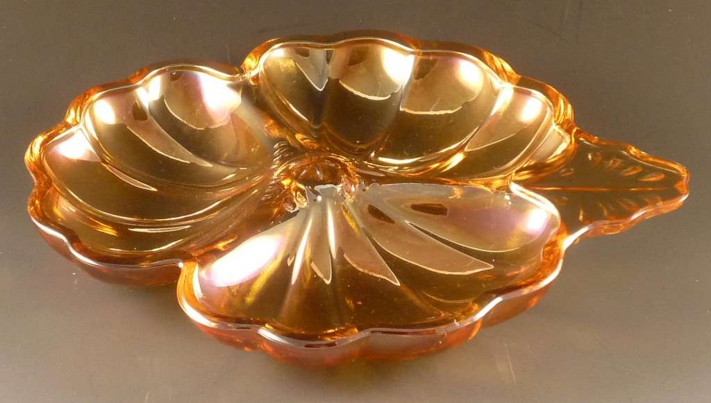 Doric Iridescent Flower-Shaped Candy Doric Iridescent Flower-Shaped Candy