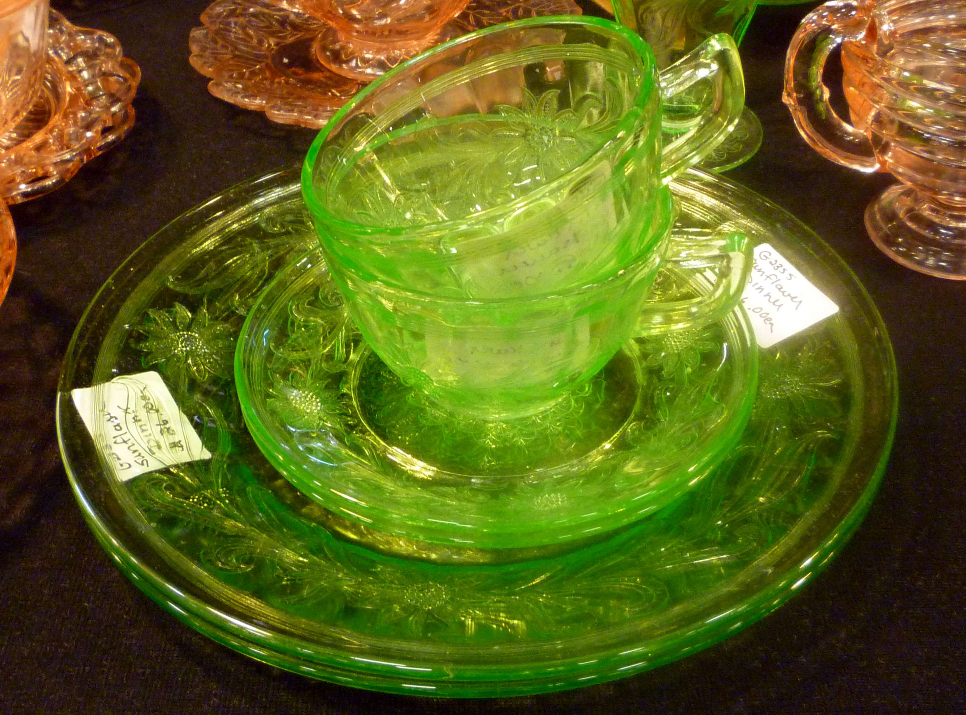 Five Tips to Enjoy a Glass Show Tip 3 Ask Questions